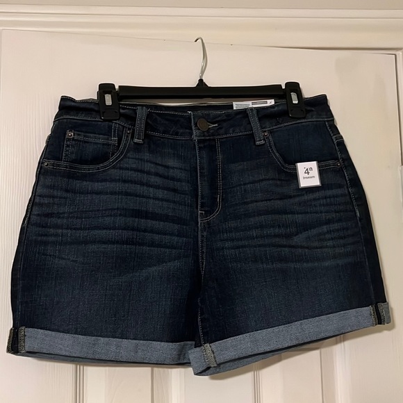 Time and tru summer shorts relaxed fit mid rise size 10 - Picture 3 of 3